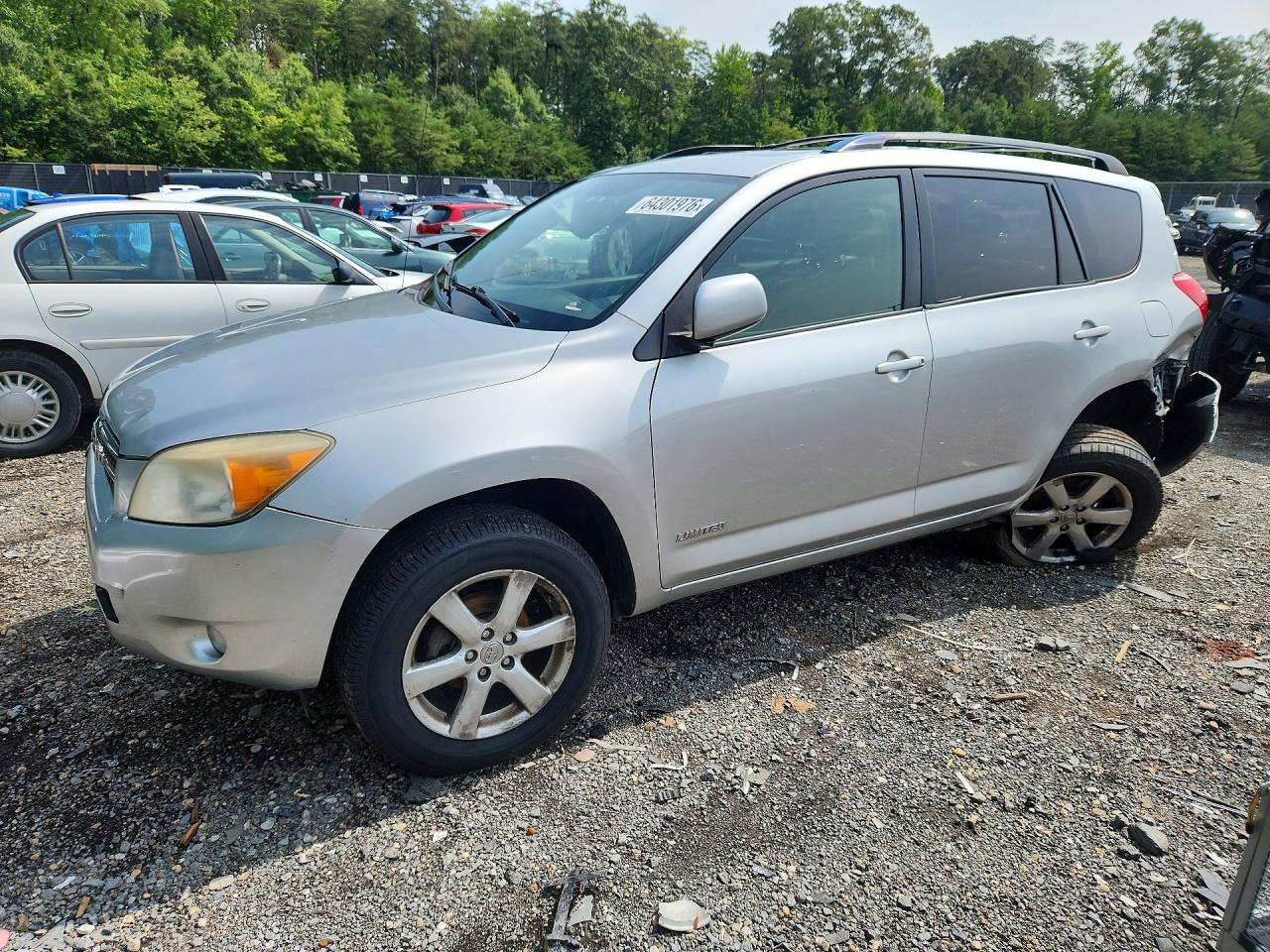 2007 Toyota RAV4 Limited, VIN JTMBD31V476045975 — Rear end