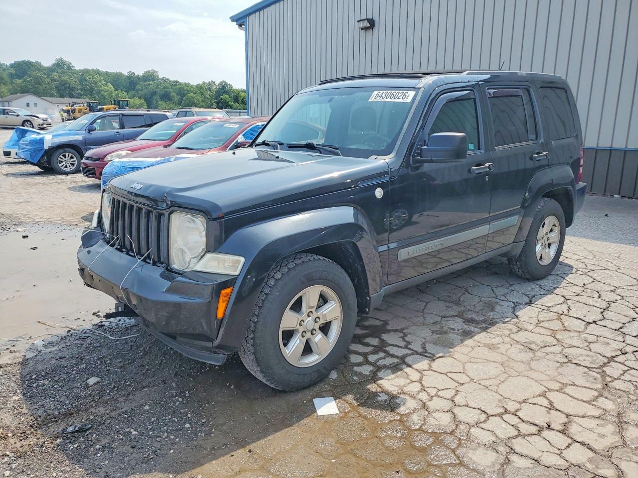 2010 Jeep Liberty Sport, VIN 1J4PN2GK2AW159338 — Front end