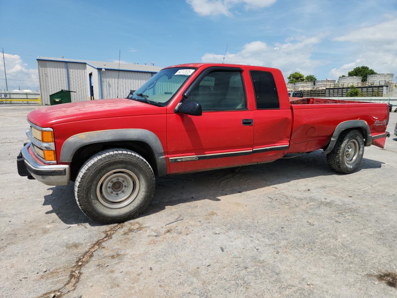 1996 Chevrolet K2500, VIN 1GCGK29F6TE223579 — Side