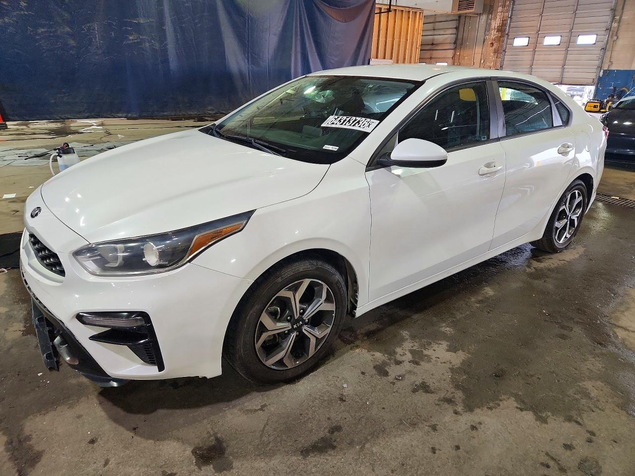 2021 Kia Forte LXS, VIN 3KPF24ADXME368339 — Front end