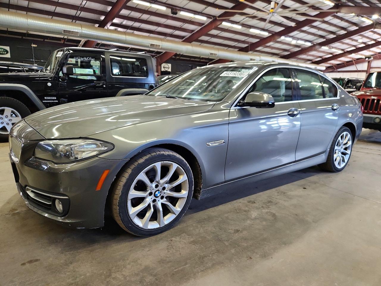 2014 BMW 5 Series 535i xDrive, VIN WBA5B3C59ED537374 — Minor dents and scratches