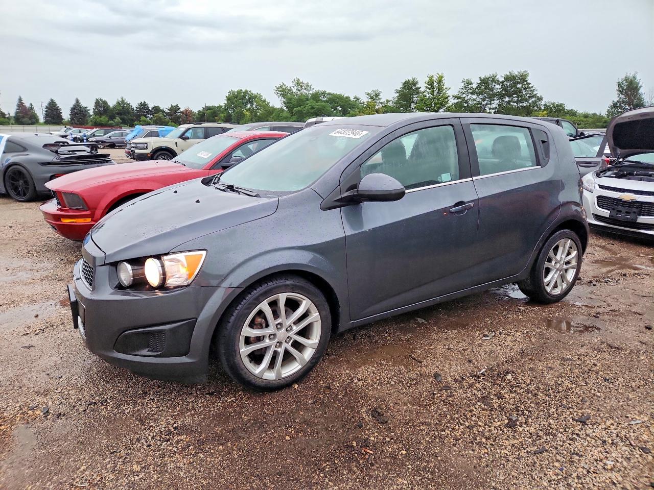 2013 Chevrolet Sonic LT, VIN 1G1JC6SHXD4137830 — Normal wear