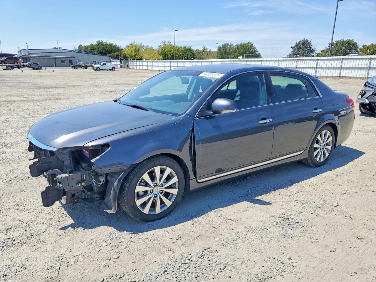 2011 Toyota Avalon Limited, VIN 4T1BK3DB5BU386714 — Front end