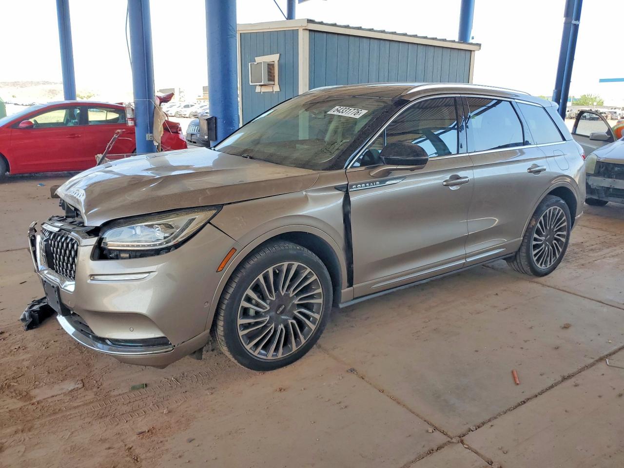 2020 Lincoln Corsair Reserve, VIN 5LMCJ2DH9LUL09610 — Front end
