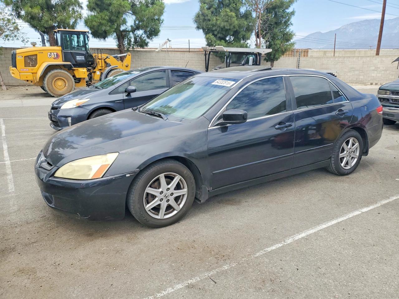 2003 Honda Accord EX, VIN 1HGCM66523A086029 — Front end