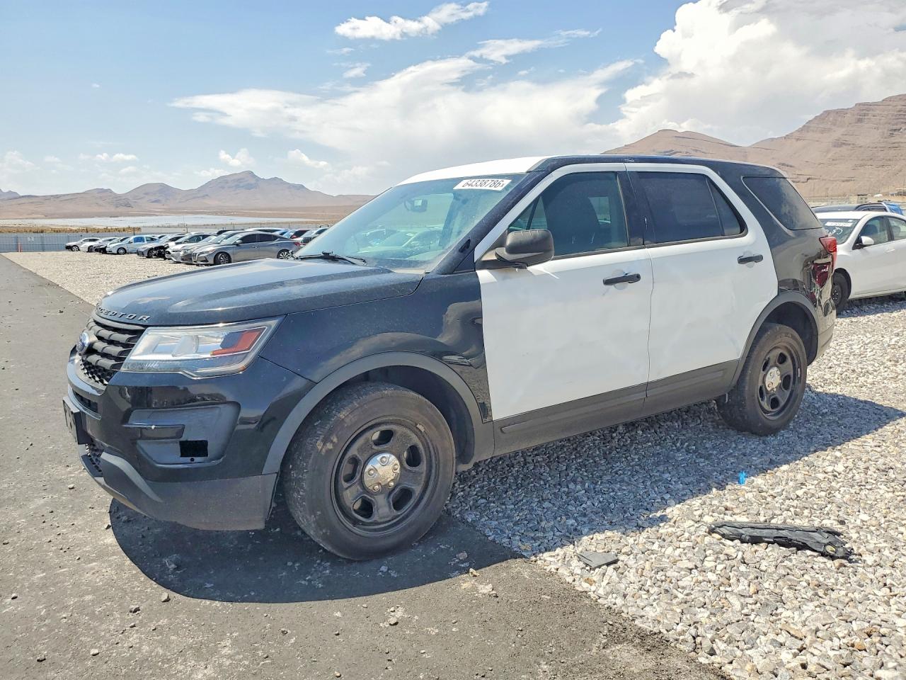 2018 Ford Police Interceptor Utility, VIN 1FM5K8AT7JGA84037 — Мелкие вмятины и царапины