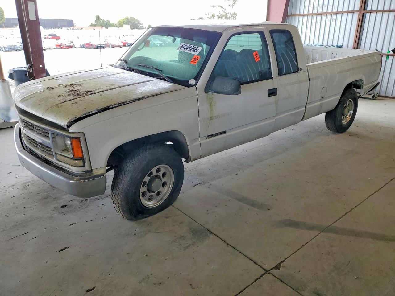 1998 Chevrolet Silverado 2500, VIN 1GCGC29R6WE249336 — Rear end