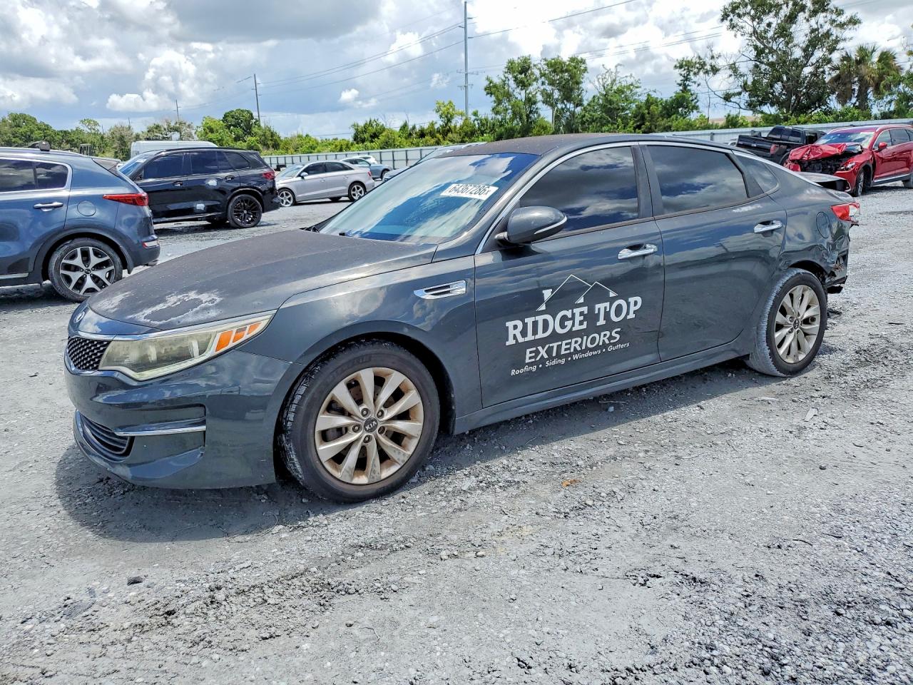 2016 Kia Optima EX, VIN 5XXGU4L33GG014127 — Зад