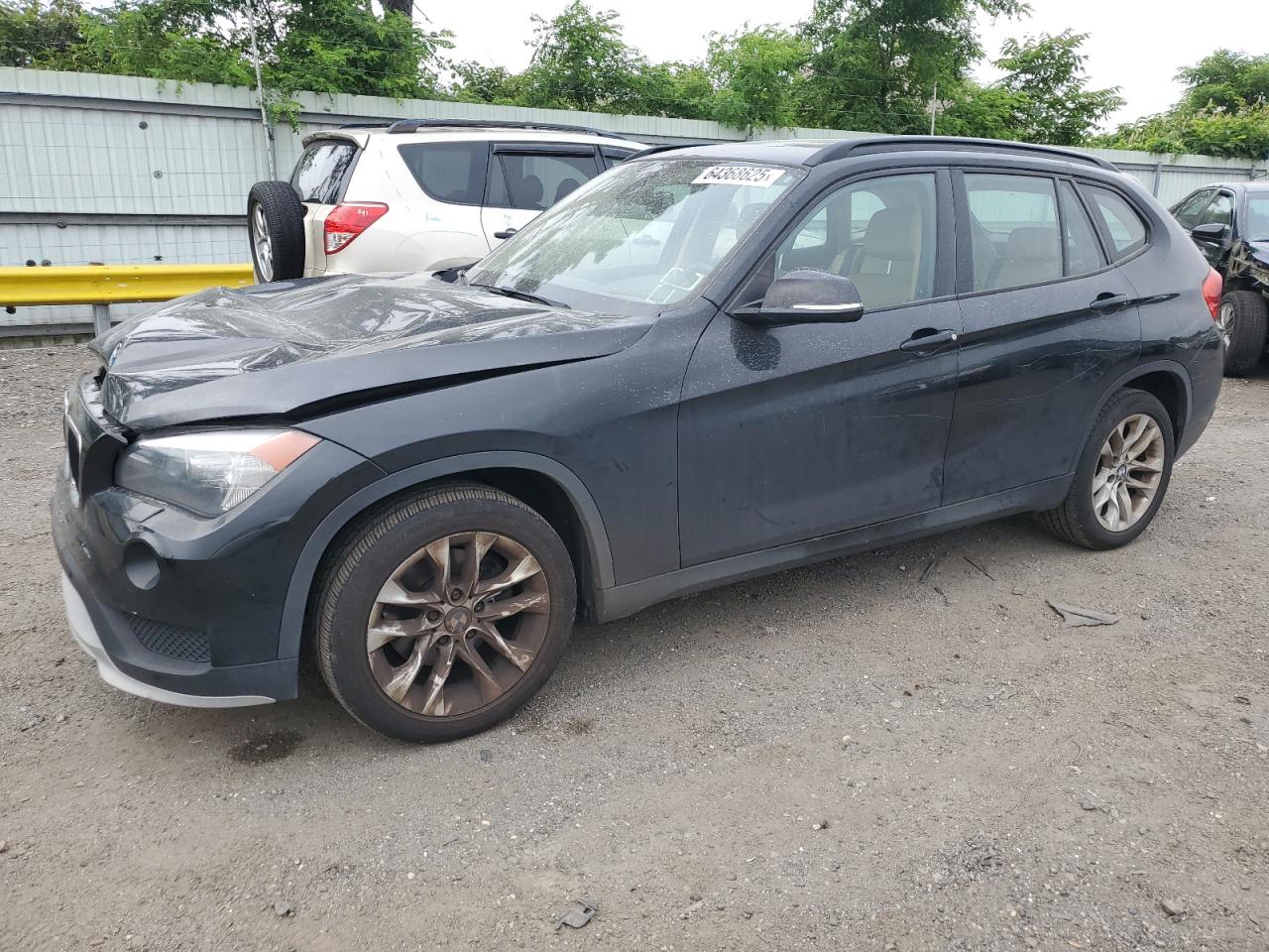 2015 BMW X1 xDrive28i, VIN WBAVL1C54FVY36171 — Front end