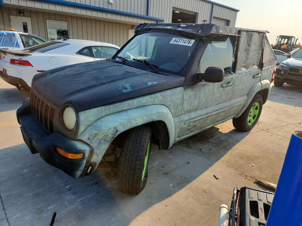 2004 Jeep Liberty Sport, VIN 1J4GK48K74W107307 — Мелкие вмятины и царапины