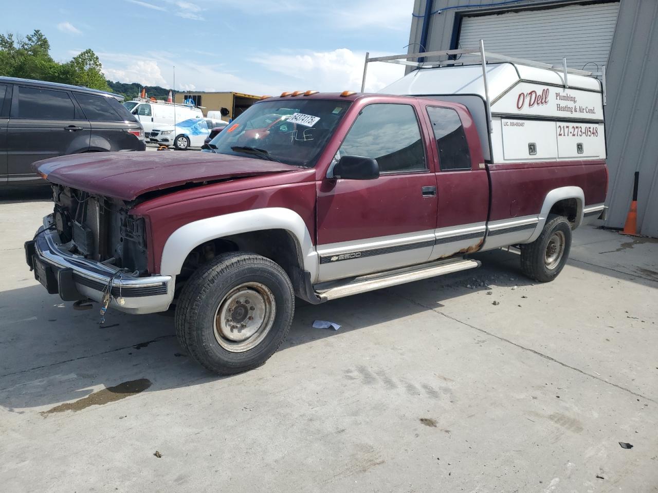 1995 Chevrolet K2500, VIN 1GCGK29N1SE109253 — Front end
