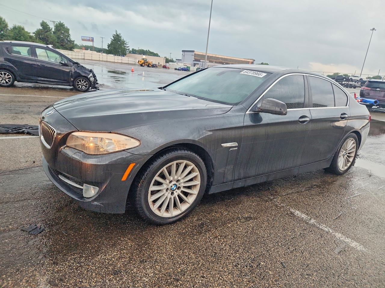 2011 BMW 5 Series 535i xDrive, VIN WBAFU7C56BC781782 — Minor dents and scratches