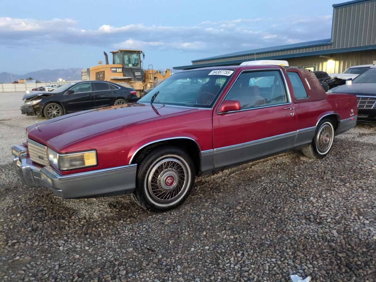1990 Cadillac DeVille, VIN 1G6CD133XL4331231 — Side