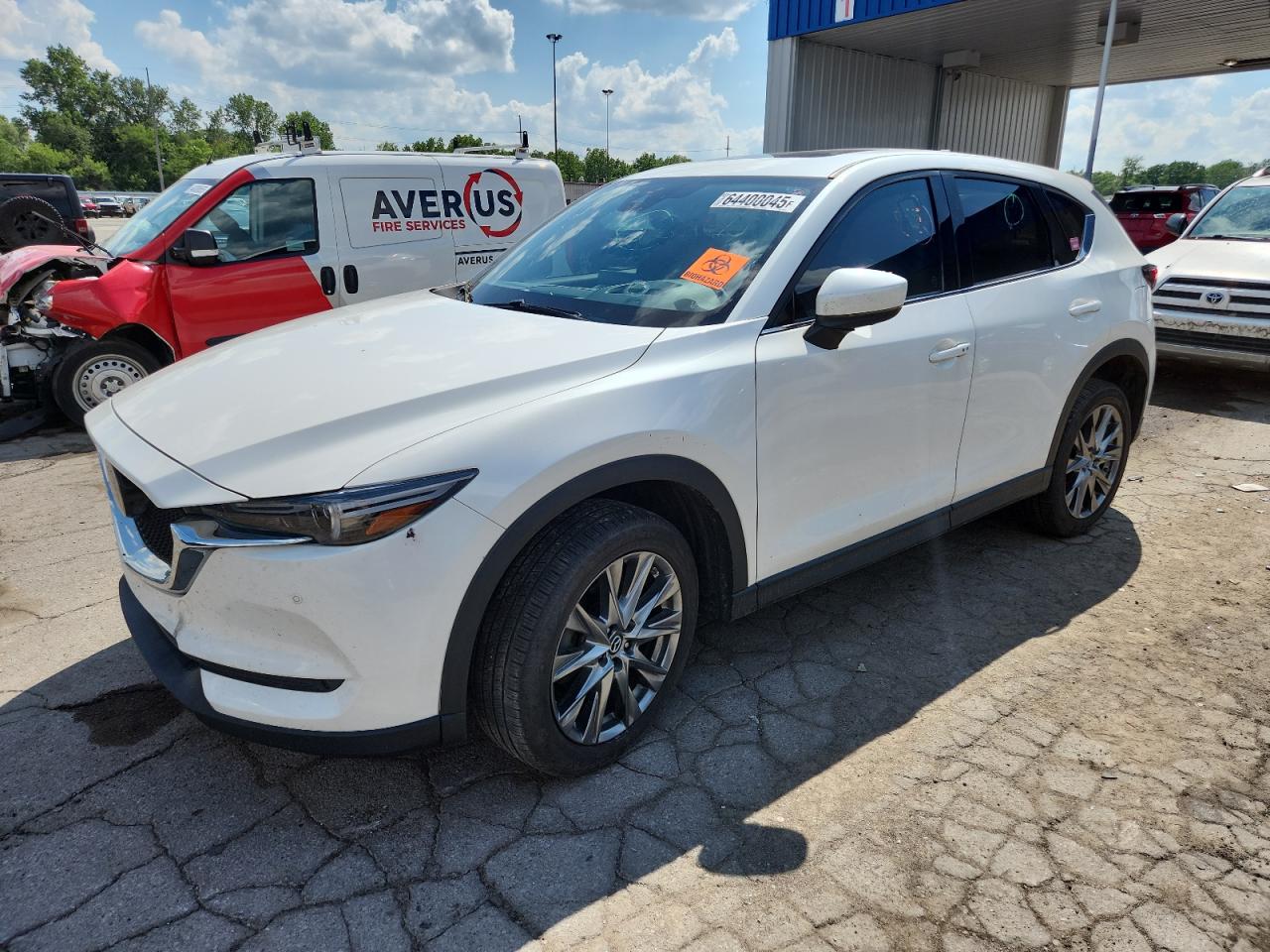2020 Mazda CX-5 Signature, VIN JM3KFBEY2L0782282 — Normal wear
