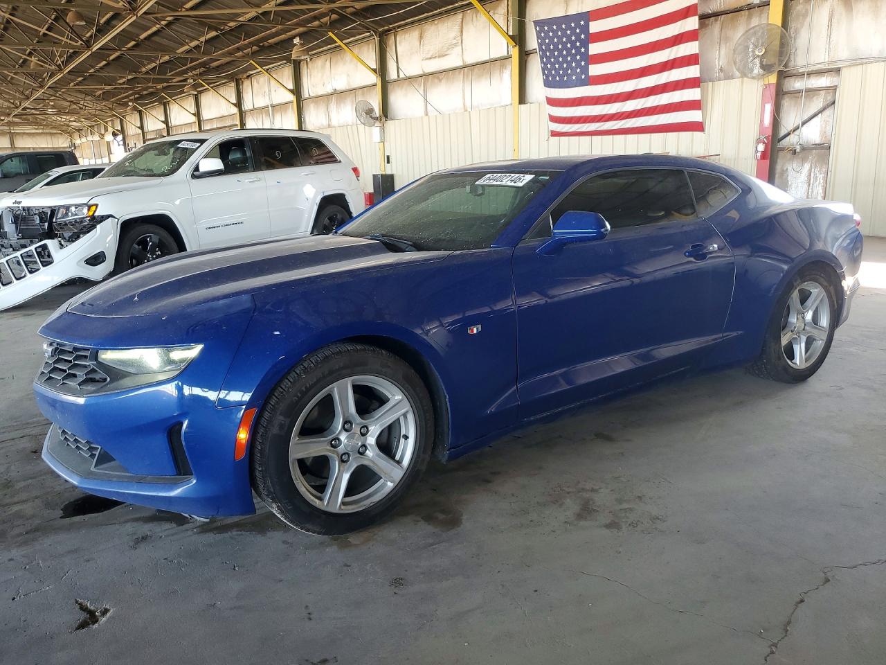 2019 Chevrolet Camaro 1LT, VIN 1G1FB1RX0K0152737 — Rear end