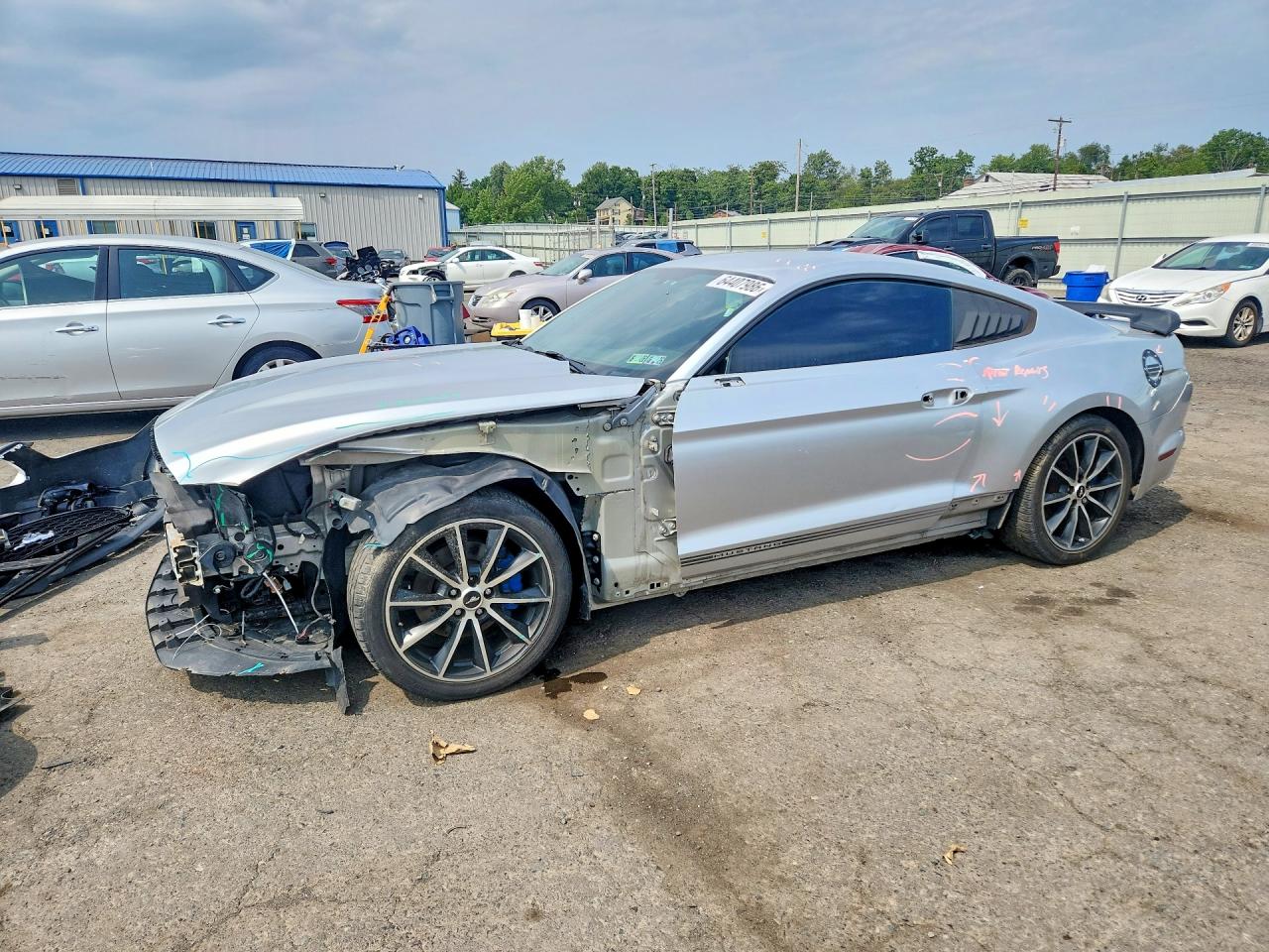 2017 Ford Mustang EcoBoost, VIN 1FA6P8TH8H5269941 — Front end