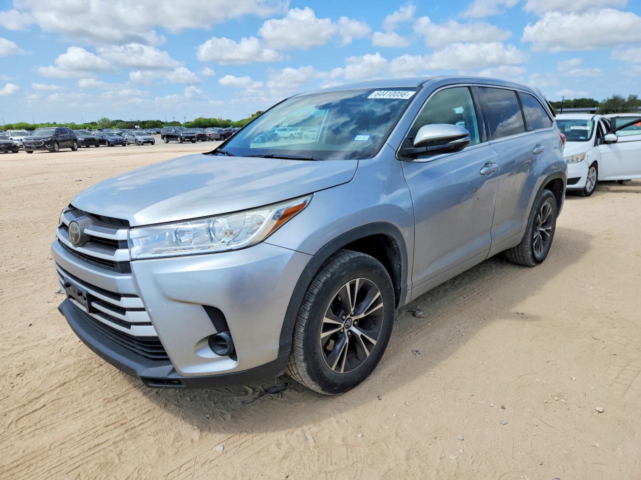 2018 Toyota Highlander LE, VIN 5TDZZRFH4JS254095 — Rear end