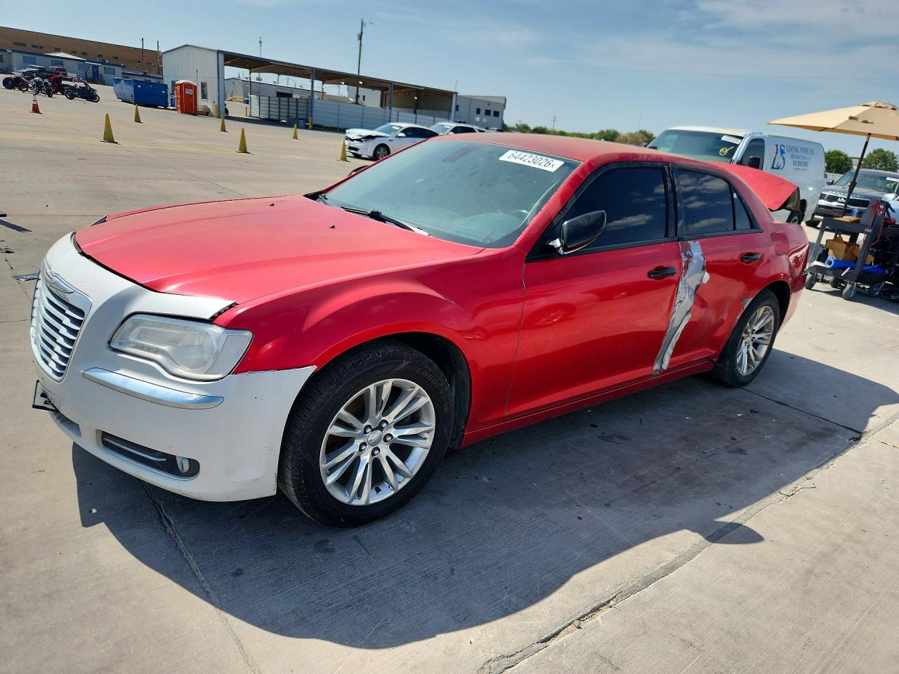 2017 Chrysler 300 Limited, VIN 2C3CCAAG5HH662139 — Rear end
