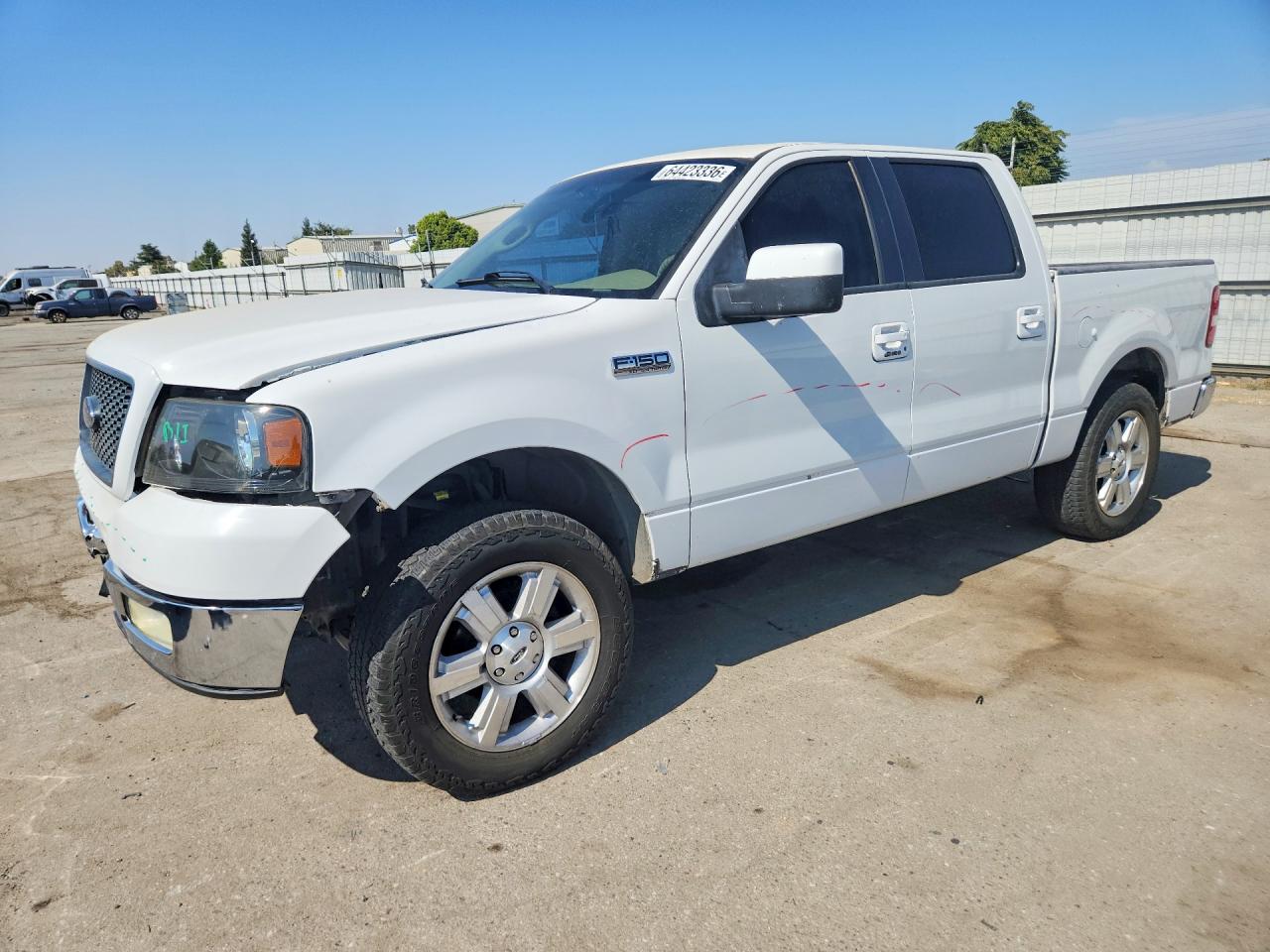 2005 Ford F-150 XLT, VIN 1FTPW12555KF16054 — Front end