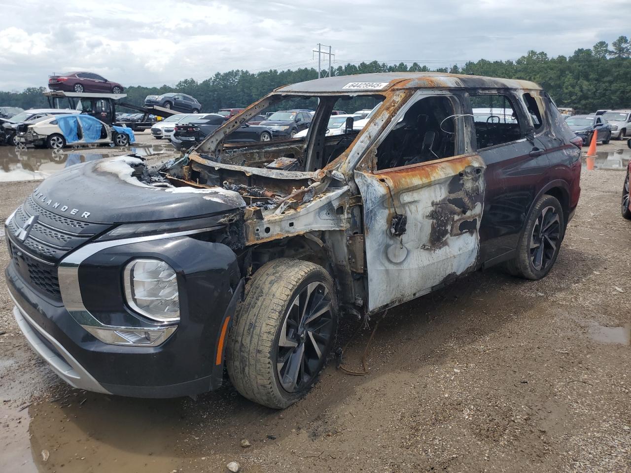 2023 Mitsubishi Outlander SE, VIN JA4J3UA87PZ020785 — Пожар в салоне