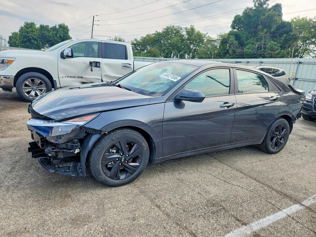 2021 Hyundai Elantra SEL, VIN 5NPLS4AG0MH039447 — Front end