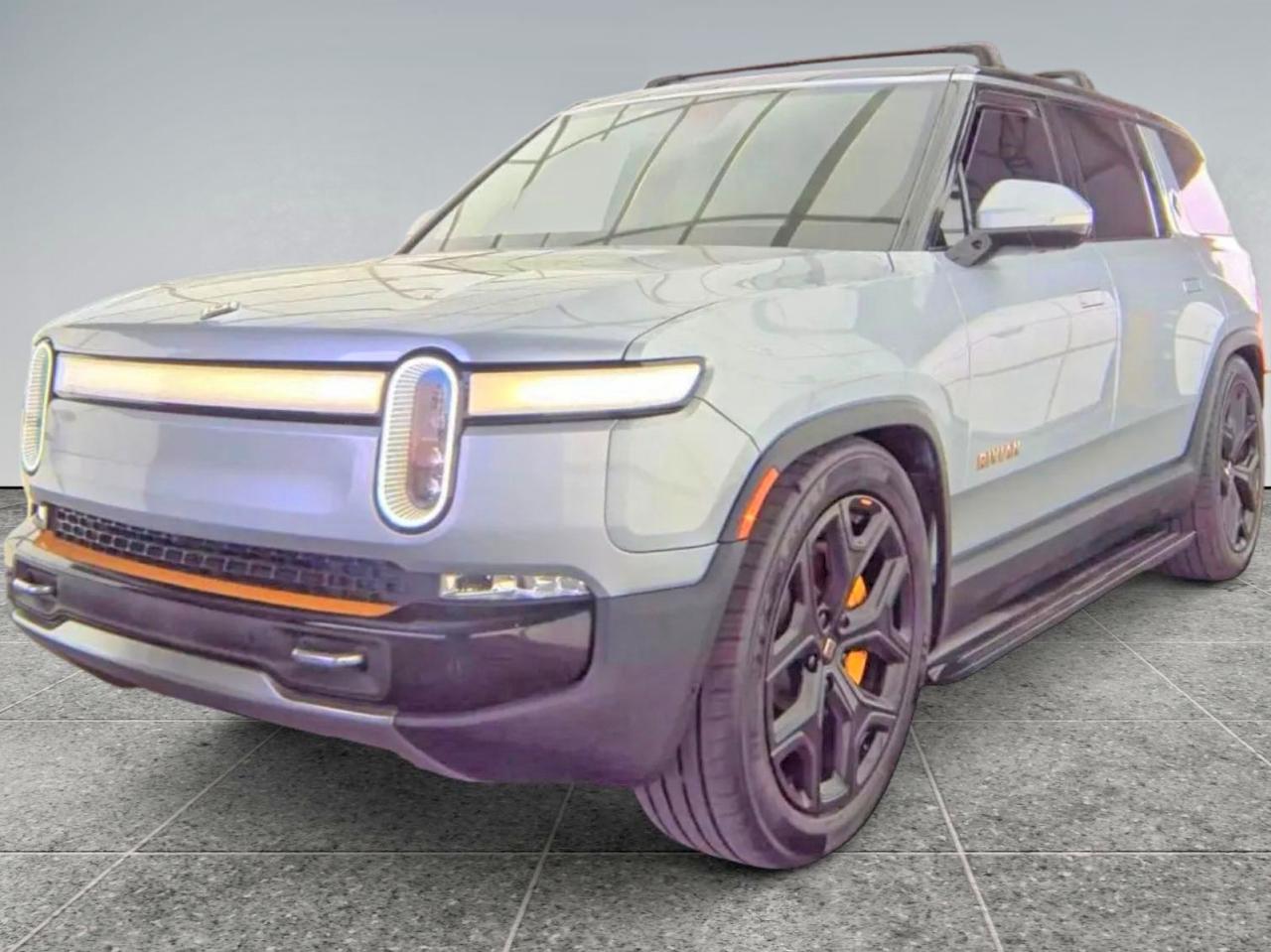 2023 Rivian R1S Adventure, VIN 7PDSGABA4PN019950 — Normal wear