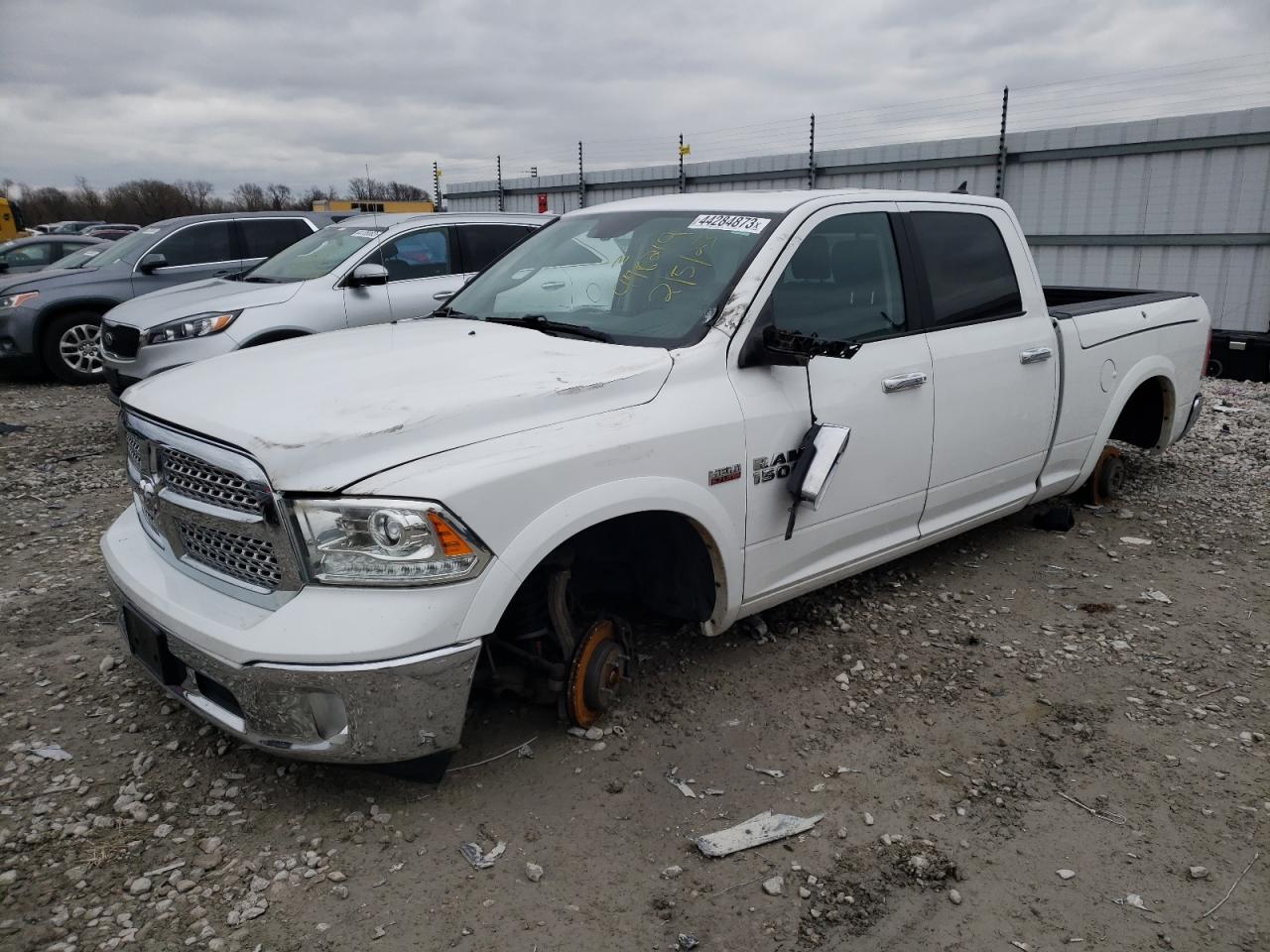 2018 Ram 1500 Laramie, VIN 1C6RR7VT1JS291162 — Разукомплектован
