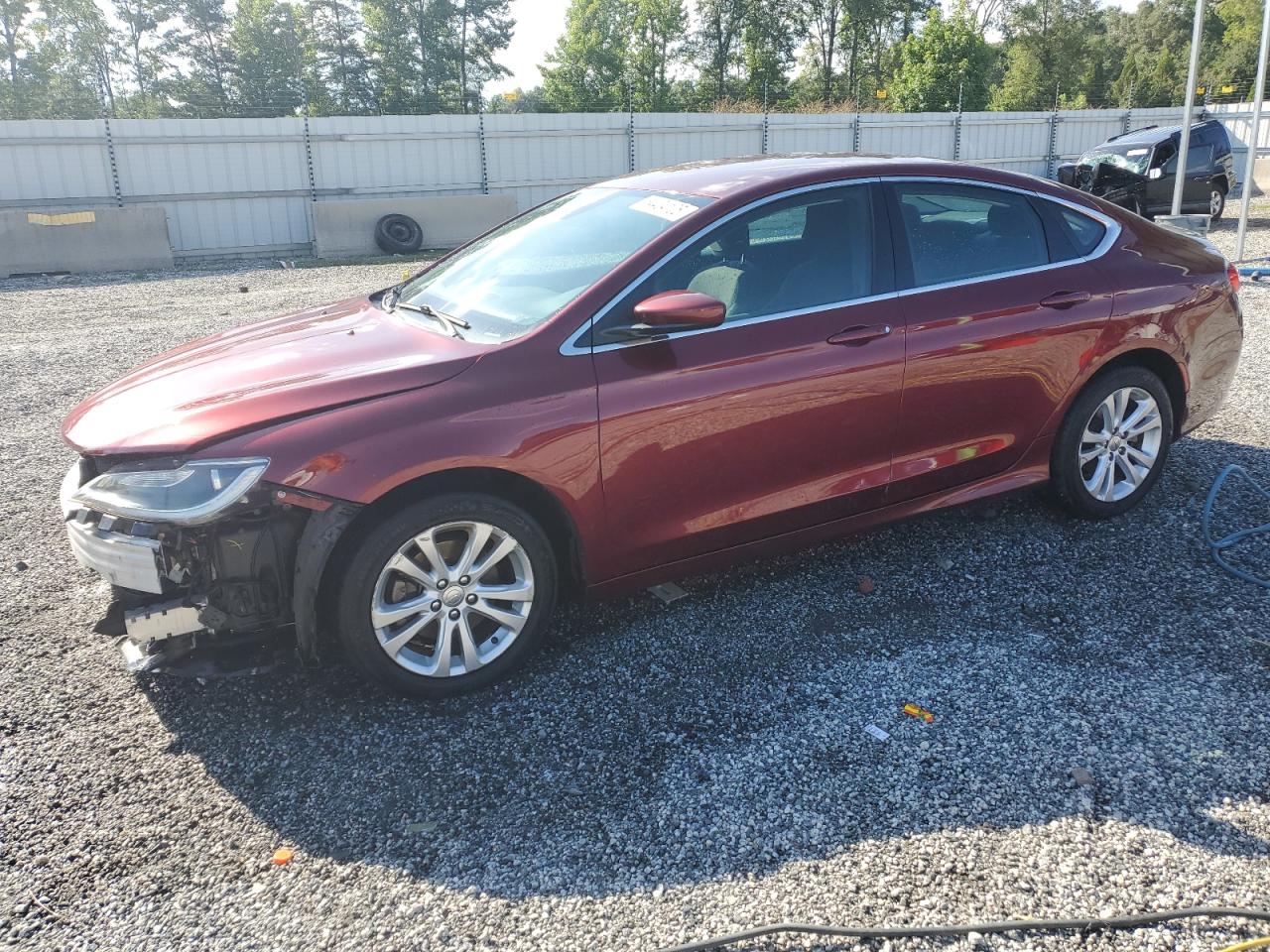 2015 Chrysler 200 Limited, VIN 1C3CCCAB0FN533651 — Front end
