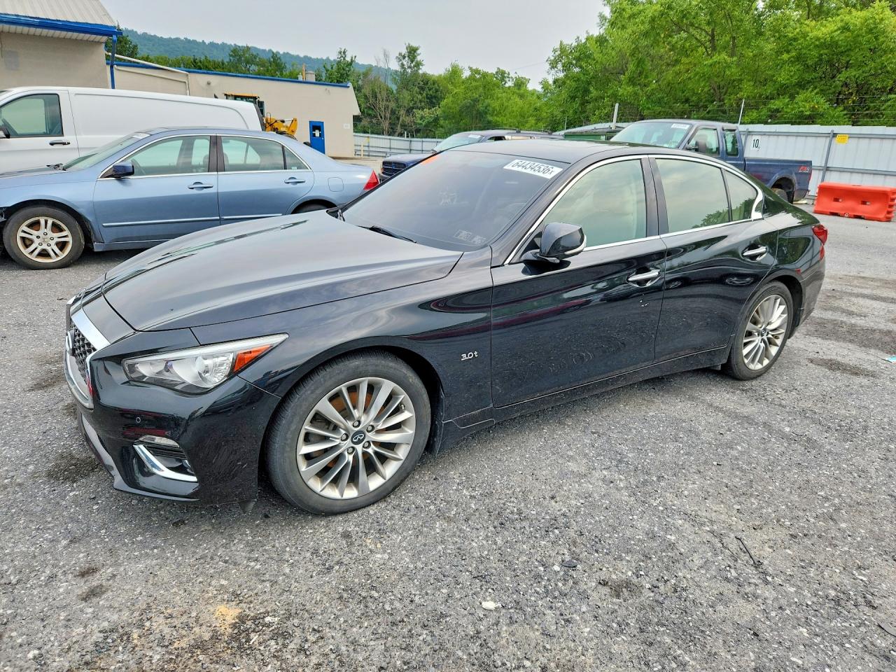 2018 Infiniti Q50 Luxe, VIN JN1EV7AR3JM430020 — Обычный износ