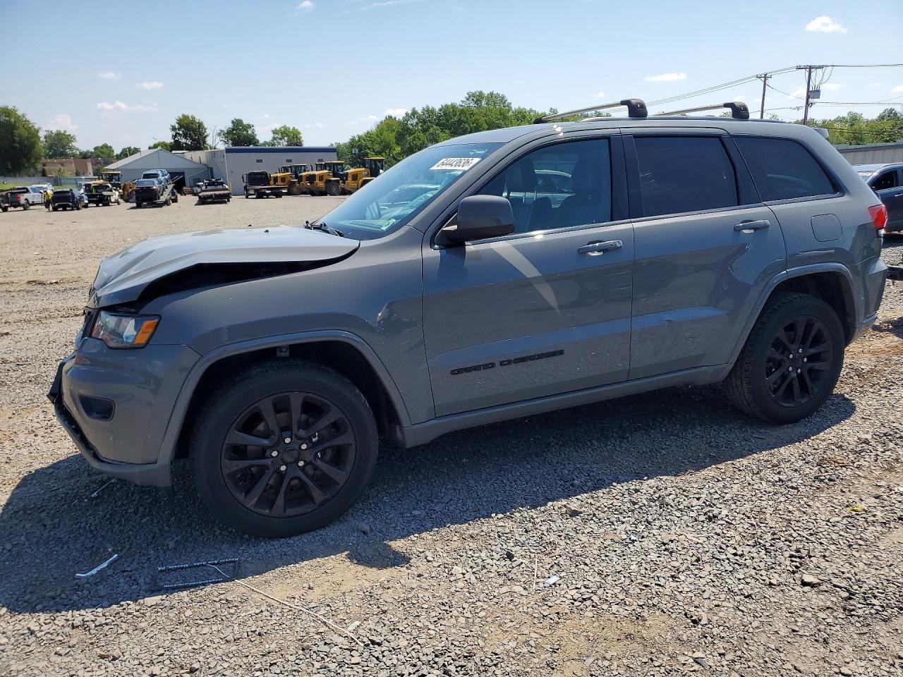 2019 Jeep Grand Cherokee Altitude, VIN 1C4RJFAG9KC612105 — Front end