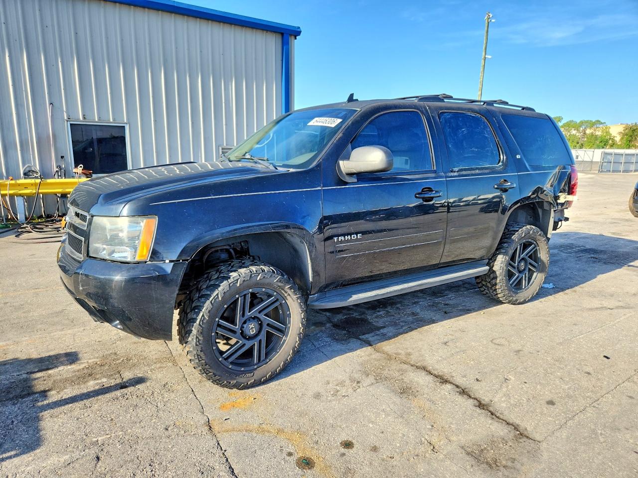 2014 Chevrolet Tahoe LT, VIN 1GNSCBE00ER196097 — Зад