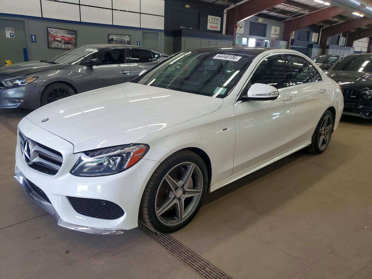 2015 Mercedes-Benz C 400, VIN 55SWF6GB4FU027052 — Minor dents and scratches