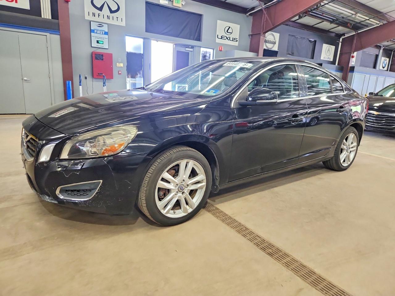 2013 Volvo S60 T5, VIN YV1612FH3D2171054 — Minor dents and scratches