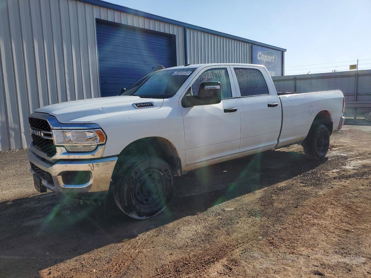 2023 Ram 2500 Tradesman, VIN 3C6UR5HJ4PG634264 — Зад