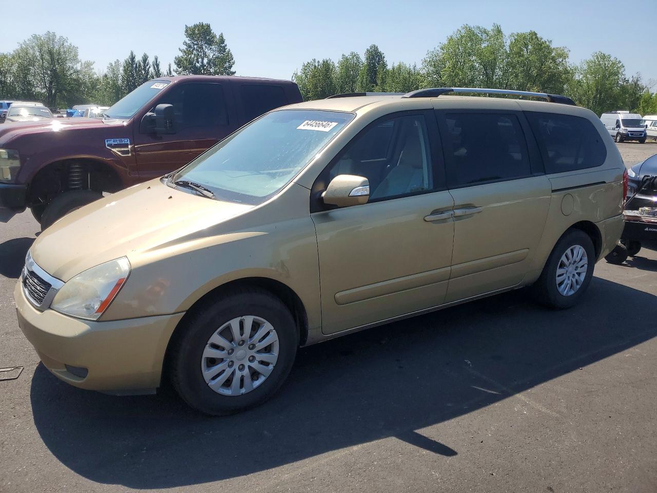 2011 Kia Sedona LX, VIN KNDMG4C70B6365114 — Front end