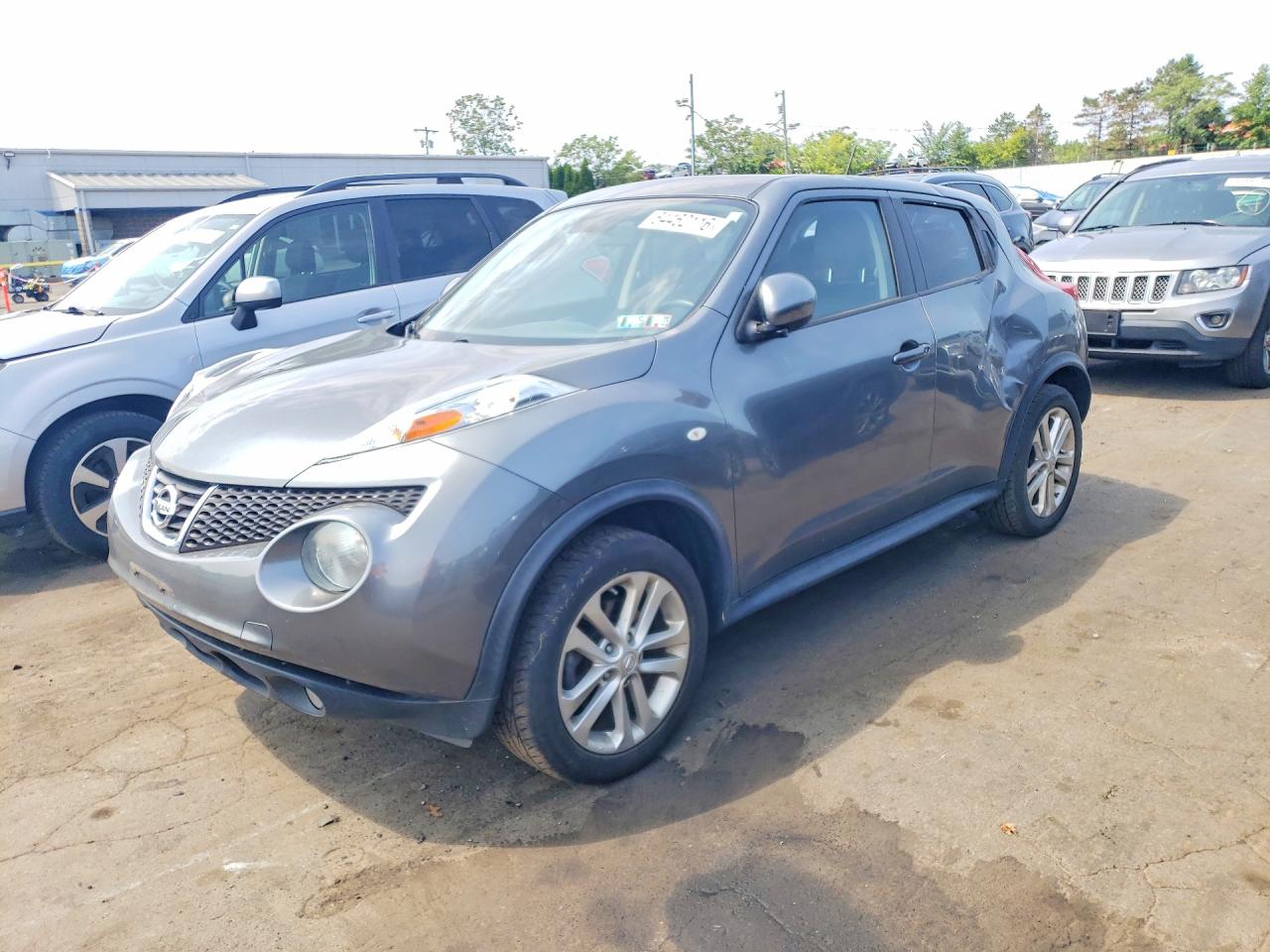 2012 Nissan Juke SV, VIN JN8AF5MV6CT117157 — Зад