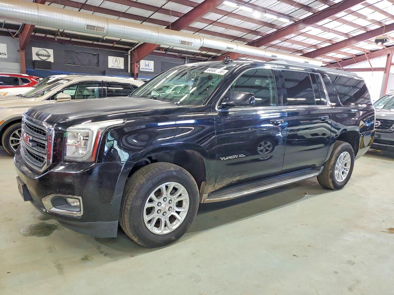 2016 GMC Yukon XL SLT, VIN 1GKS2GKC3GR123918 — Minor dents and scratches