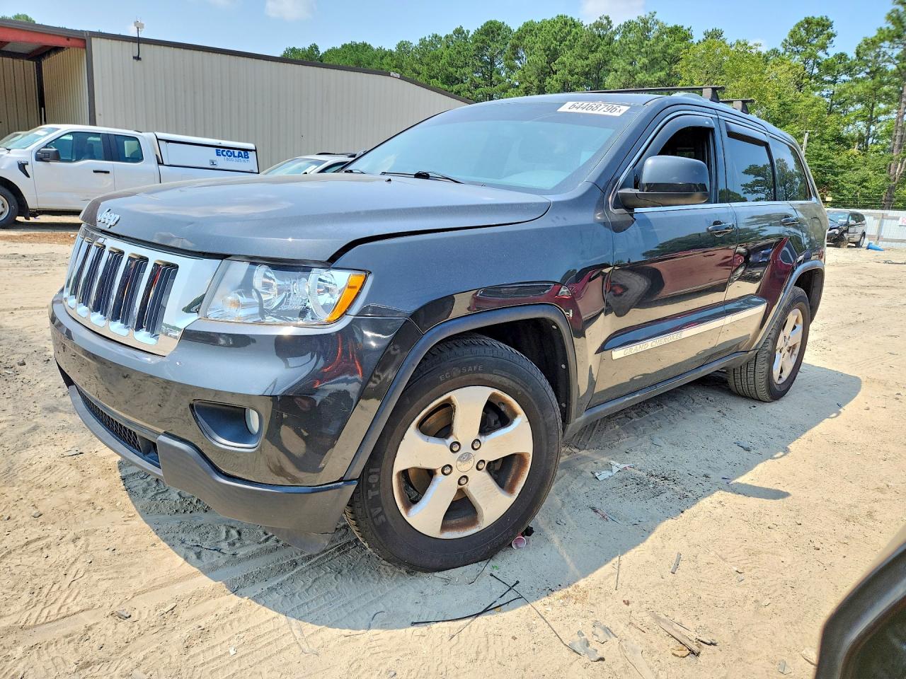 2011 Jeep Grand Cherokee Laredo, VIN 1J4RR4GG4BC713454 — Auction photo 1 of 6