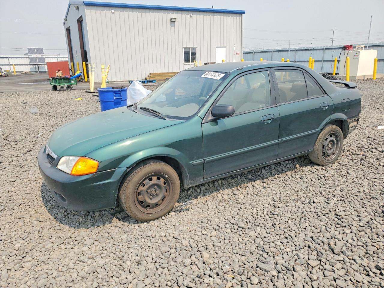 2000 Mazda Protege DX, VIN JM1BJ2225Y0289890 — Rear end