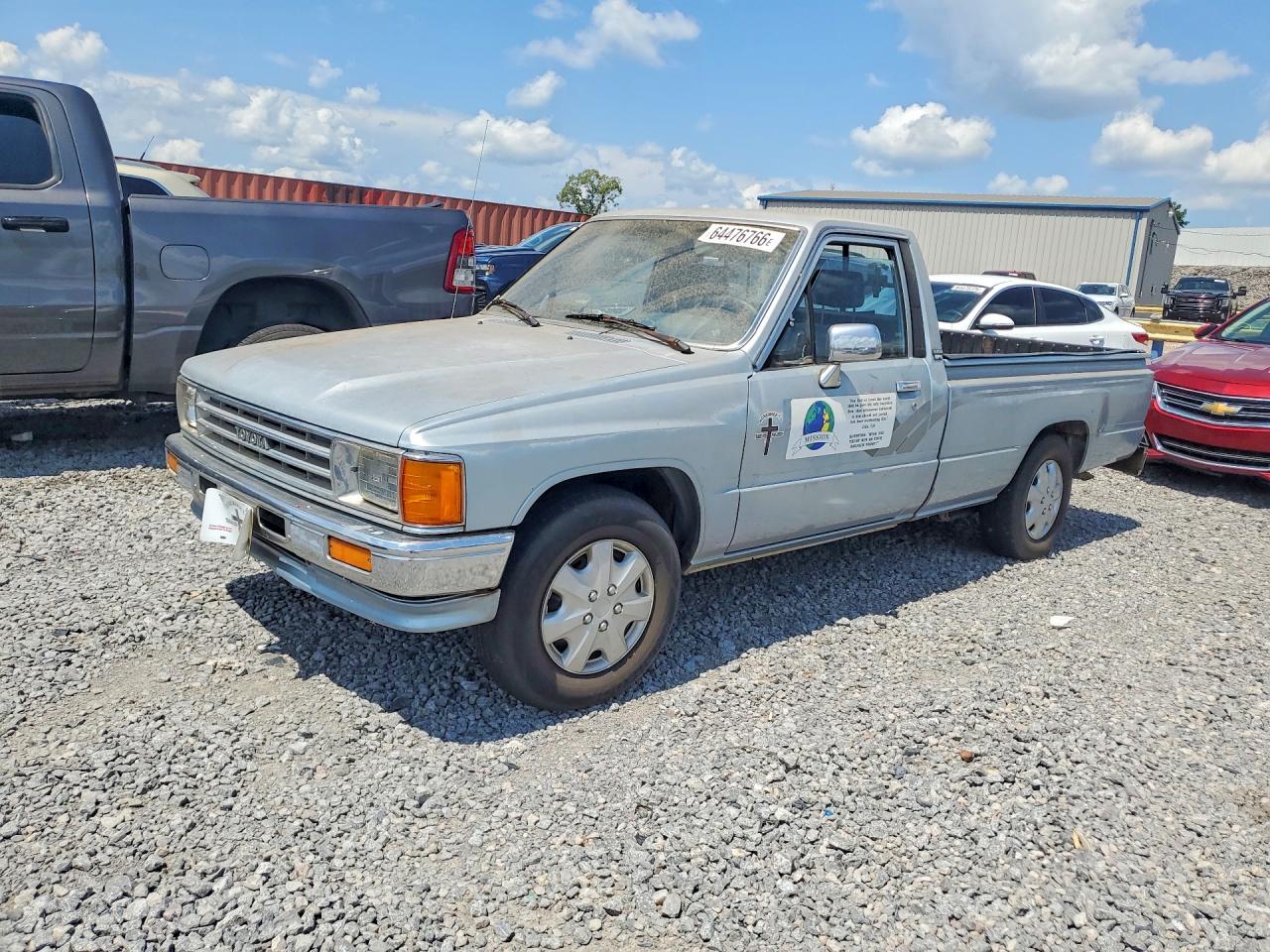 1988 Toyota Pickup, VIN JT4RN55P2J0270845 — Днище
