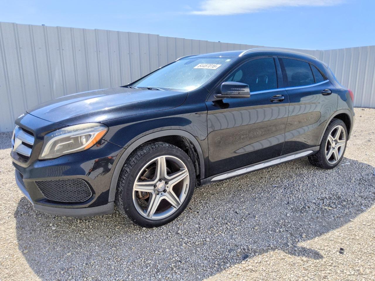 2015 Mercedes-Benz GLA 250, VIN WDCTG4EB1FJ163327 — Minor dents and scratches