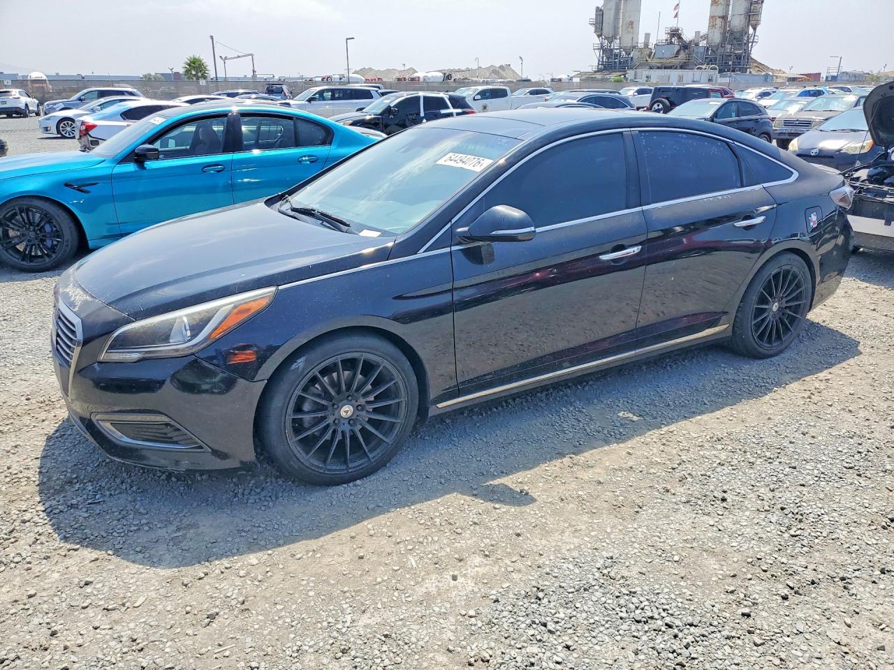 2016 Hyundai Sonata Limited, VIN KMHE34L11GA033534 — Minor dents and scratches