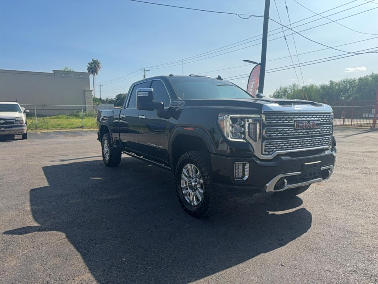 2022 GMC Sierra 2500HD Denali, VIN 1GT49RE73NF360725 — Prior damage history