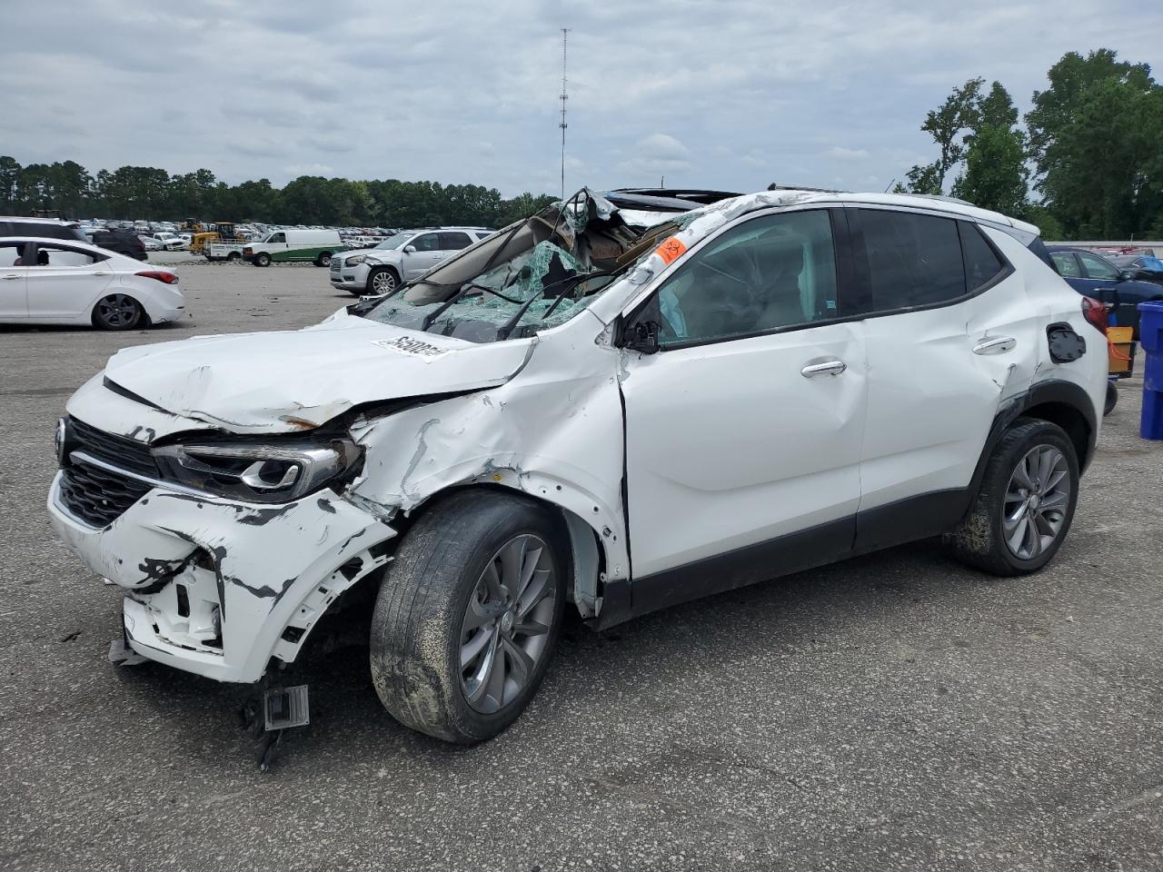 2023 Buick Encore GX Essence, VIN KL4MMFSL1PB007368 — Фото с аукциона