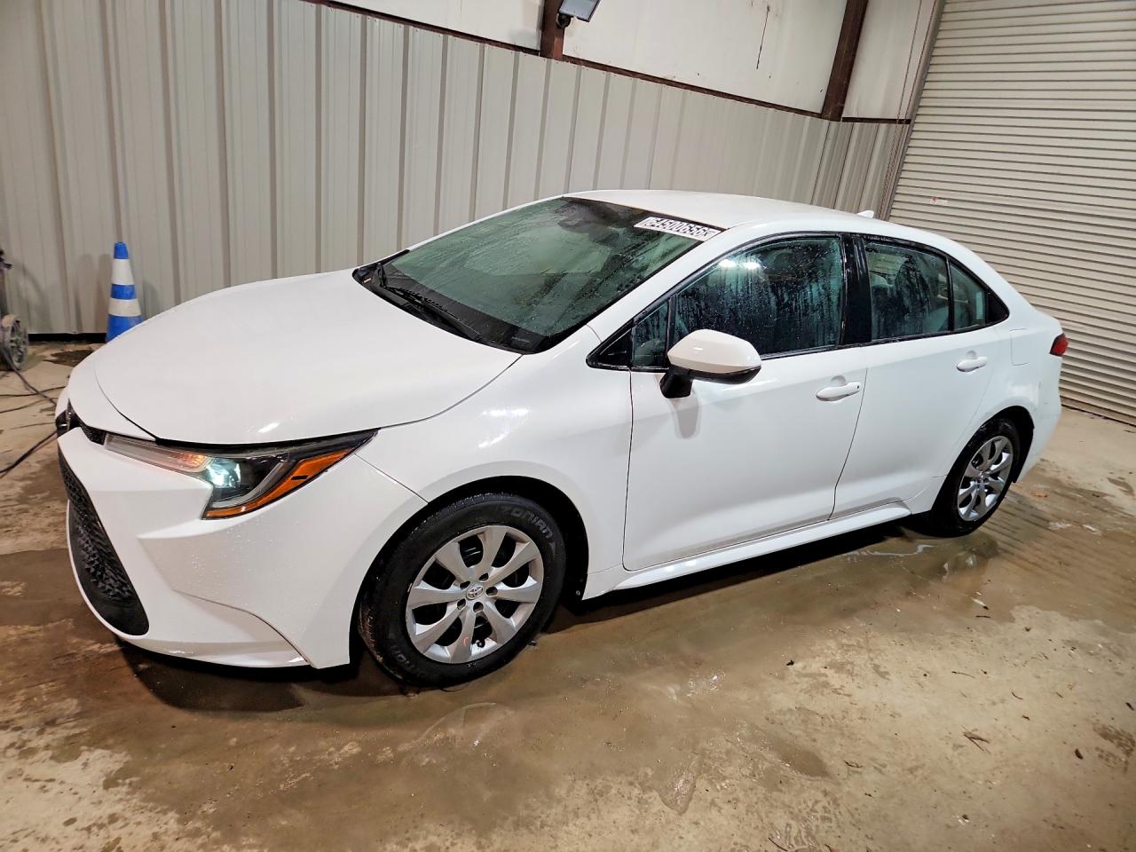 2022 Toyota Corolla LE, VIN 5YFEPMAE0NP347991 — Rear end