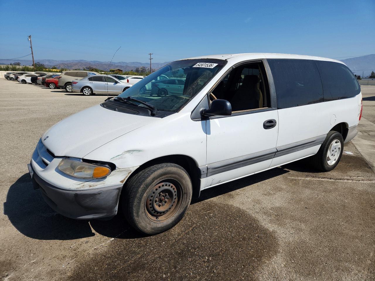 1997 Dodge Caravan SE, VIN 2B4GP44R1VR361998 — Front end