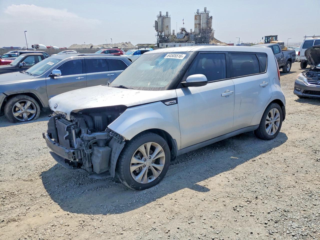 2015 Kia Soul +, VIN KNDJP3A55F7770223 — Front end