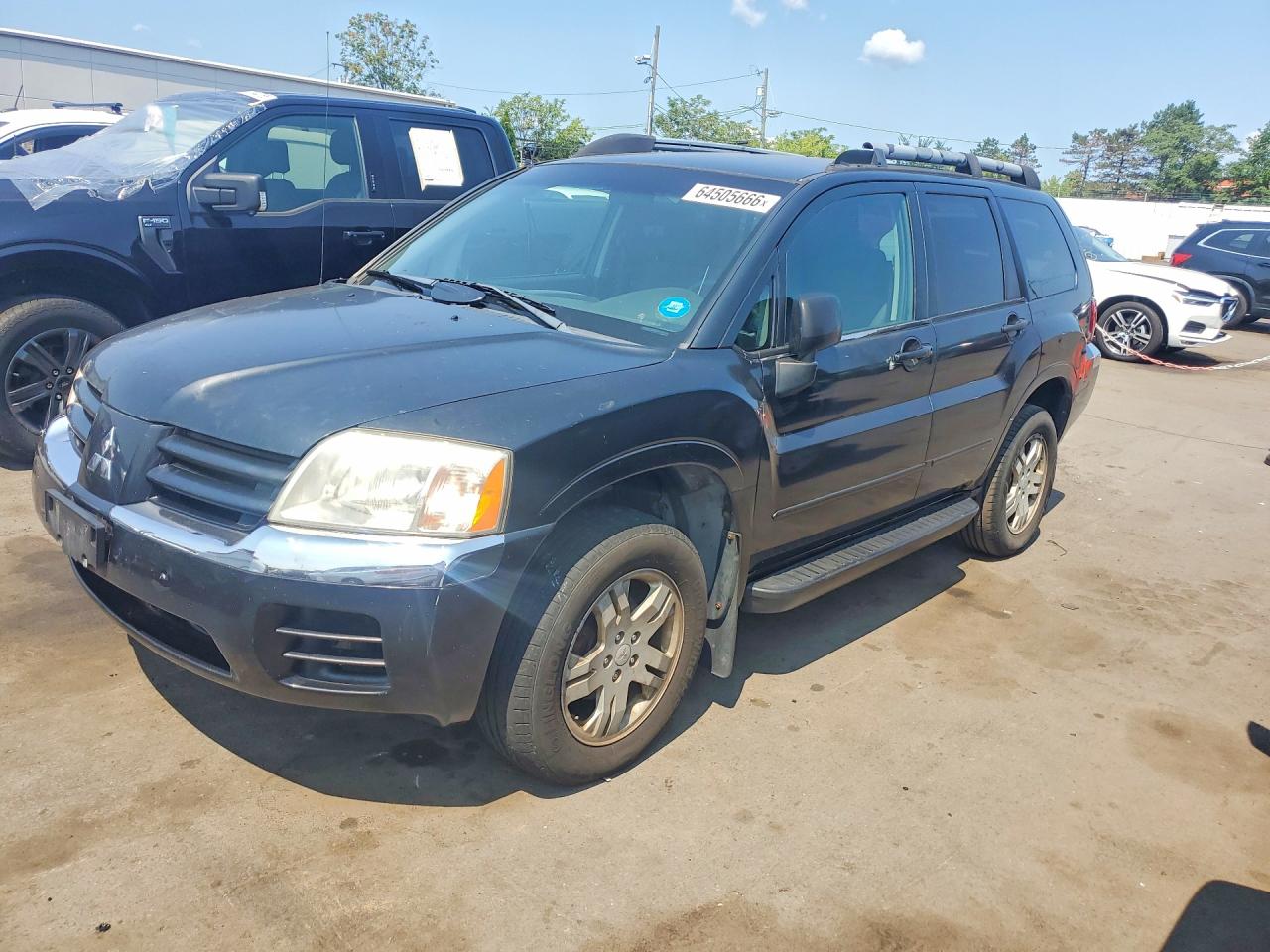 2004 Mitsubishi Endeavor LS, VIN 4A4MN21S84E105126 — Мелкие вмятины и царапины