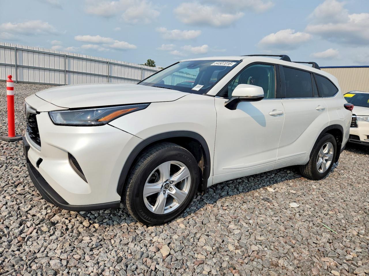 2023 Toyota Highlander XLE, VIN 5TDKDRAH9PS019577 — Front end