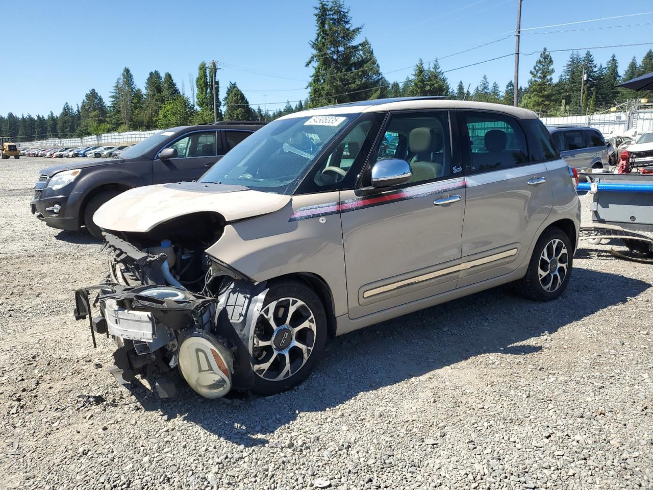 2014 FIAT 500L Lounge, VIN ZFBCFACH2EZ006326 — Front end
